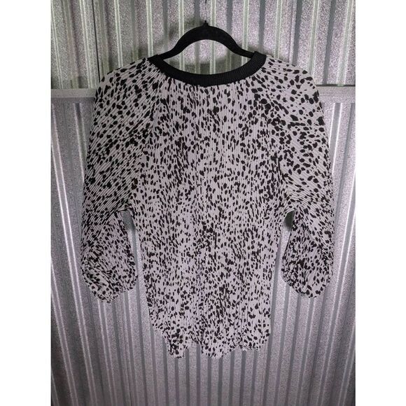 Available by Angela Fashion Animal‎ Print Blouse Beige Black Long Sleeve Women's - Picture 2 of 5